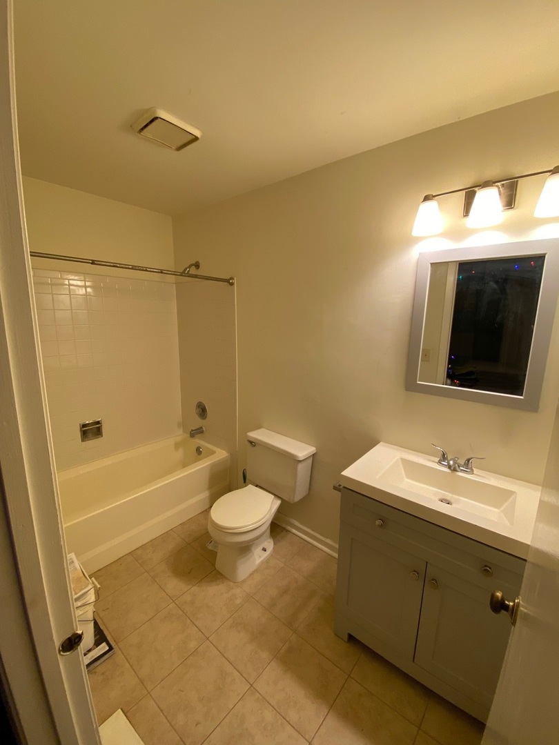 1293 Cranbrook Drive Schaumburg IL 60193