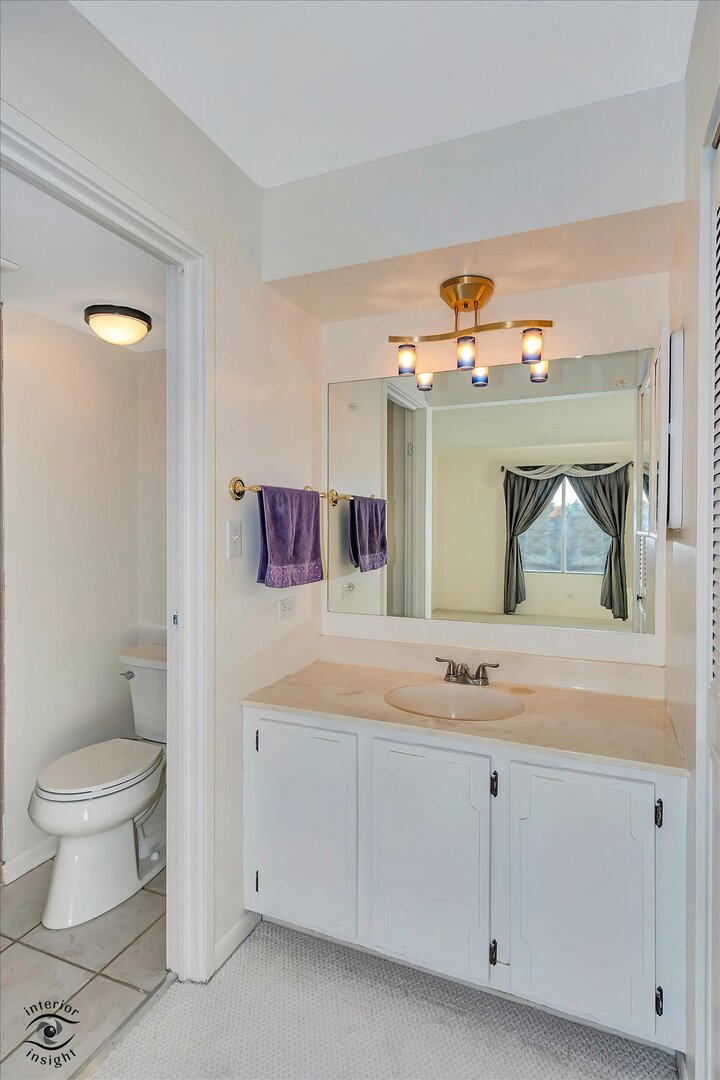1327 Cass Lane E Westmont IL 60559