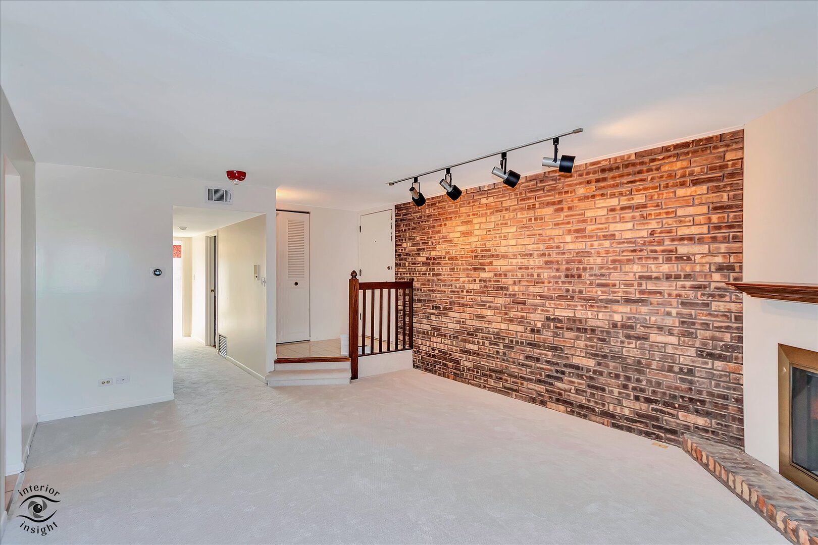 1327 Cass Lane E Westmont IL 60559