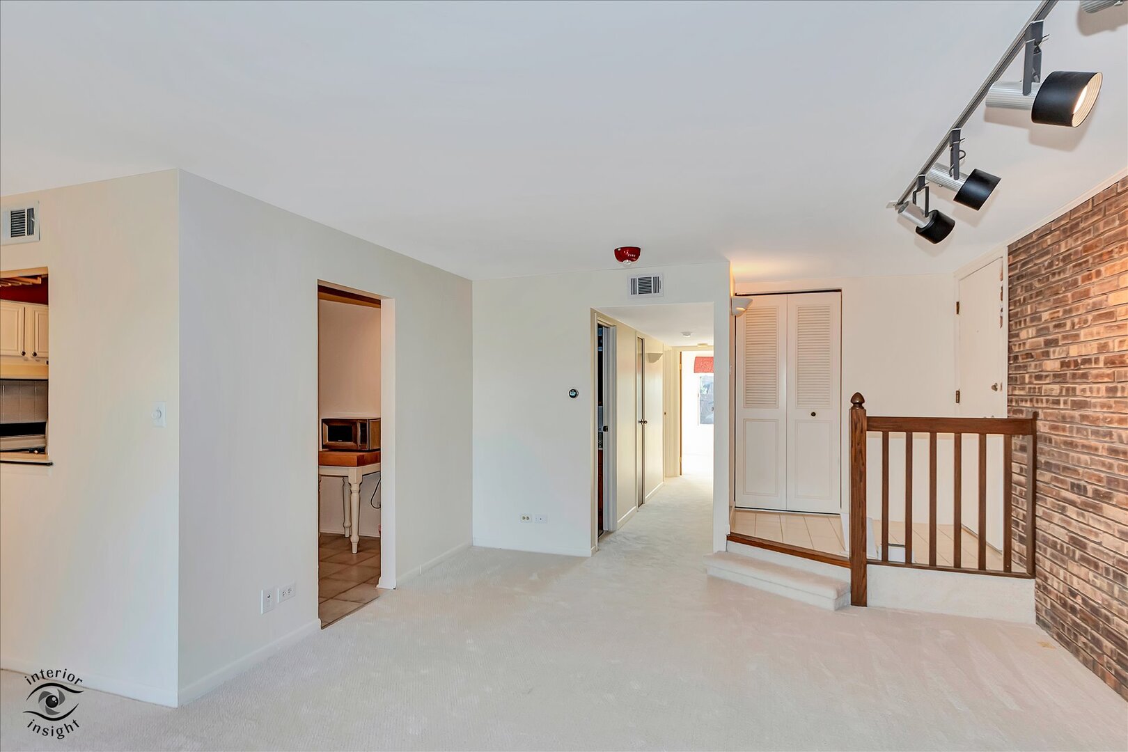 1327 Cass Lane E Westmont IL 60559