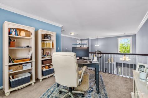 457 Jamestown Court Aurora IL 60502