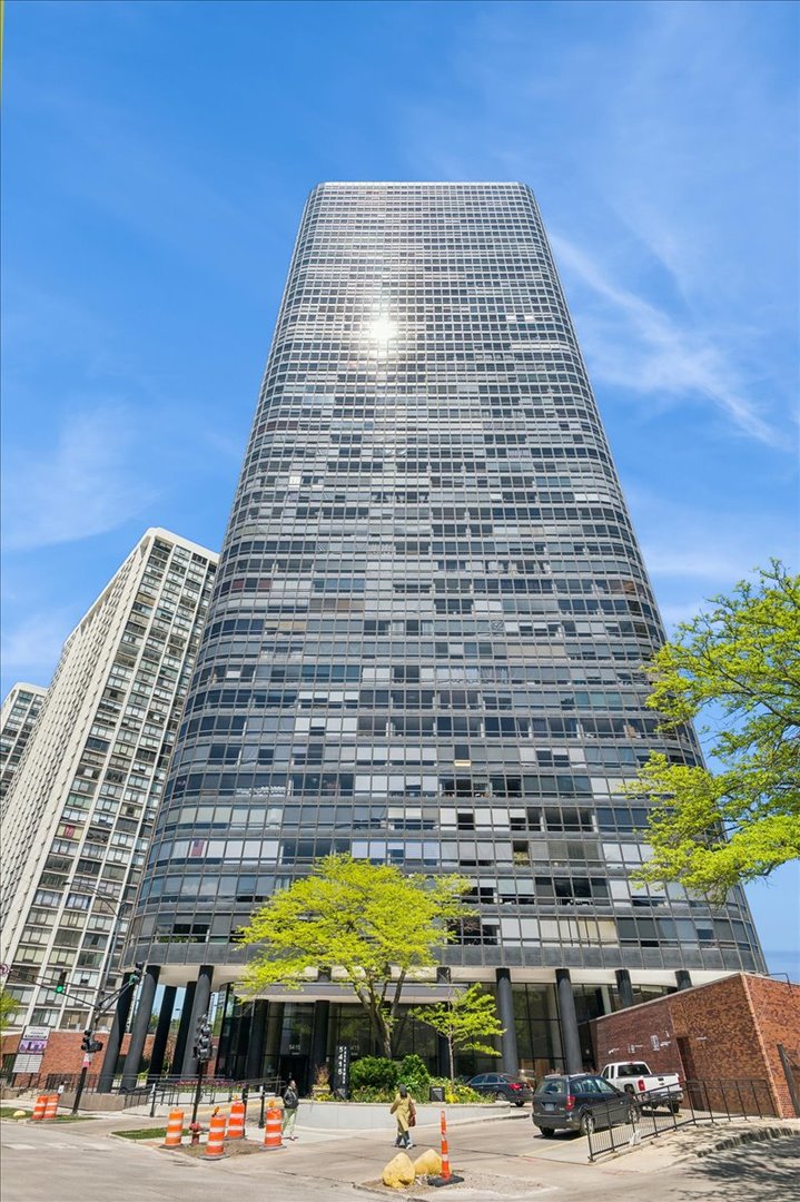 5415 North Sheridan Road Chicago IL 60640
