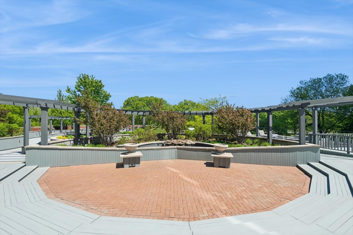 5415 North Sheridan Road Chicago IL 60640