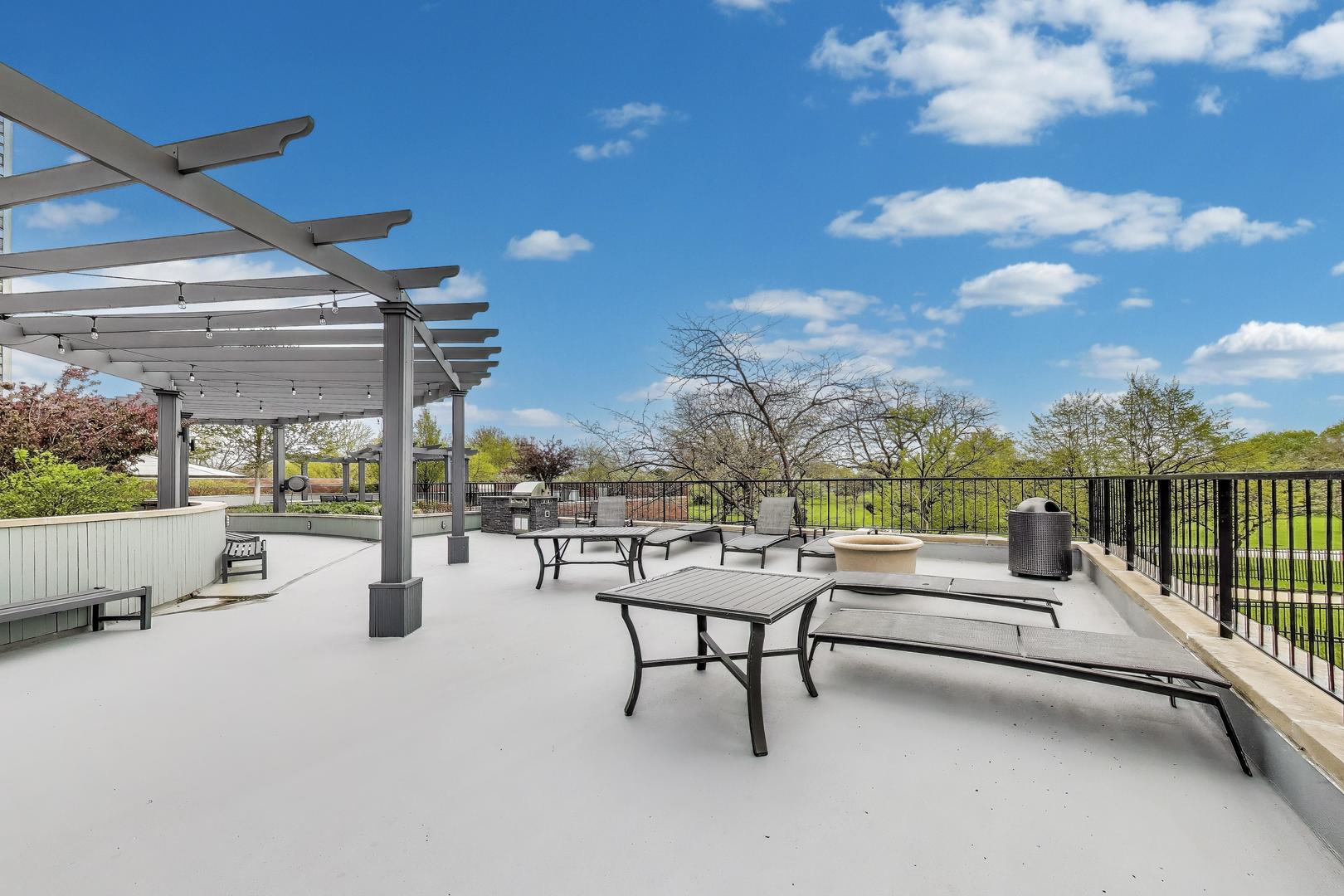 5415 North Sheridan Road Chicago IL 60640