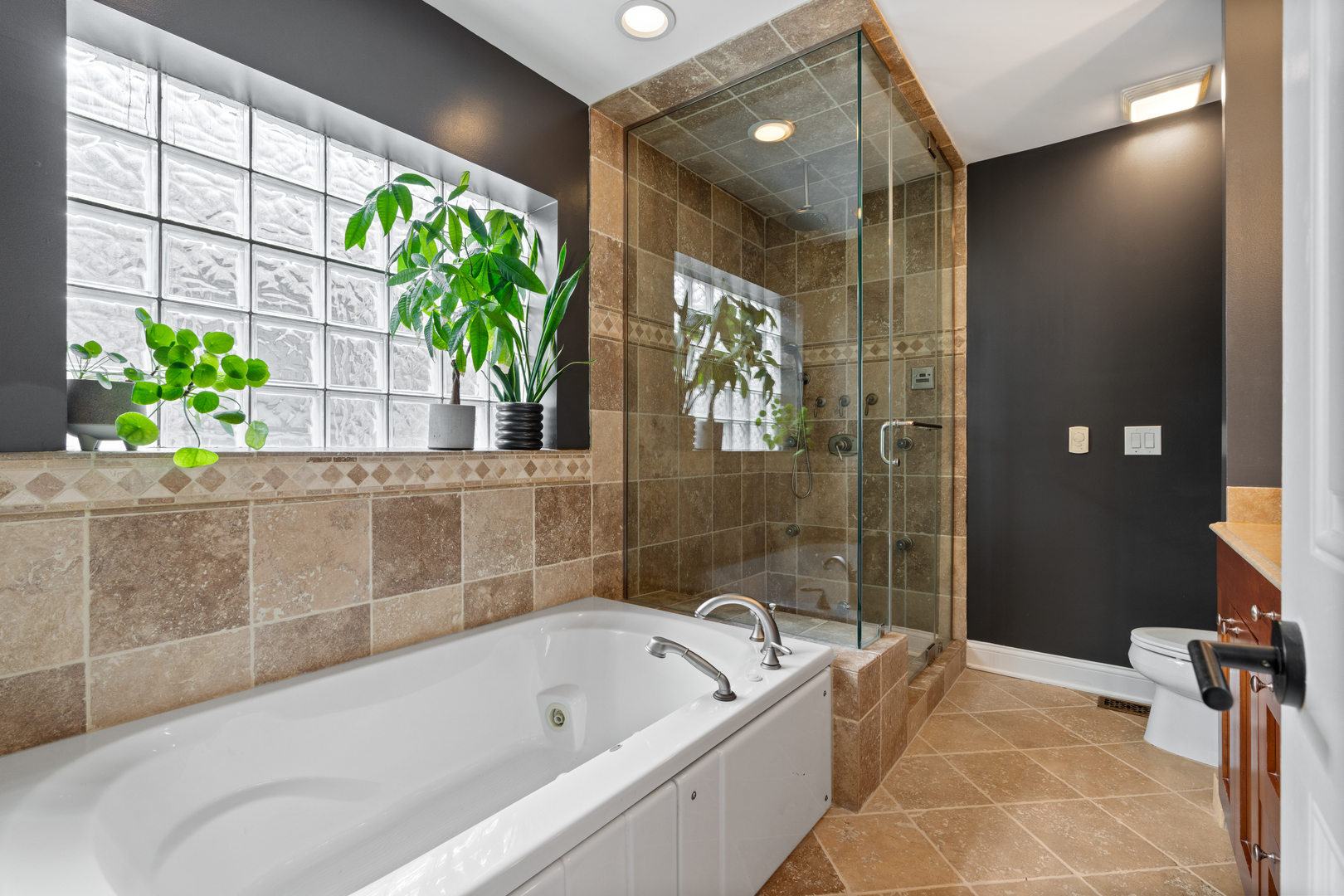 3422 North Bosworth Avenue Chicago IL 60657