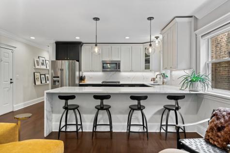 3422 North Bosworth Avenue Chicago IL 60657
