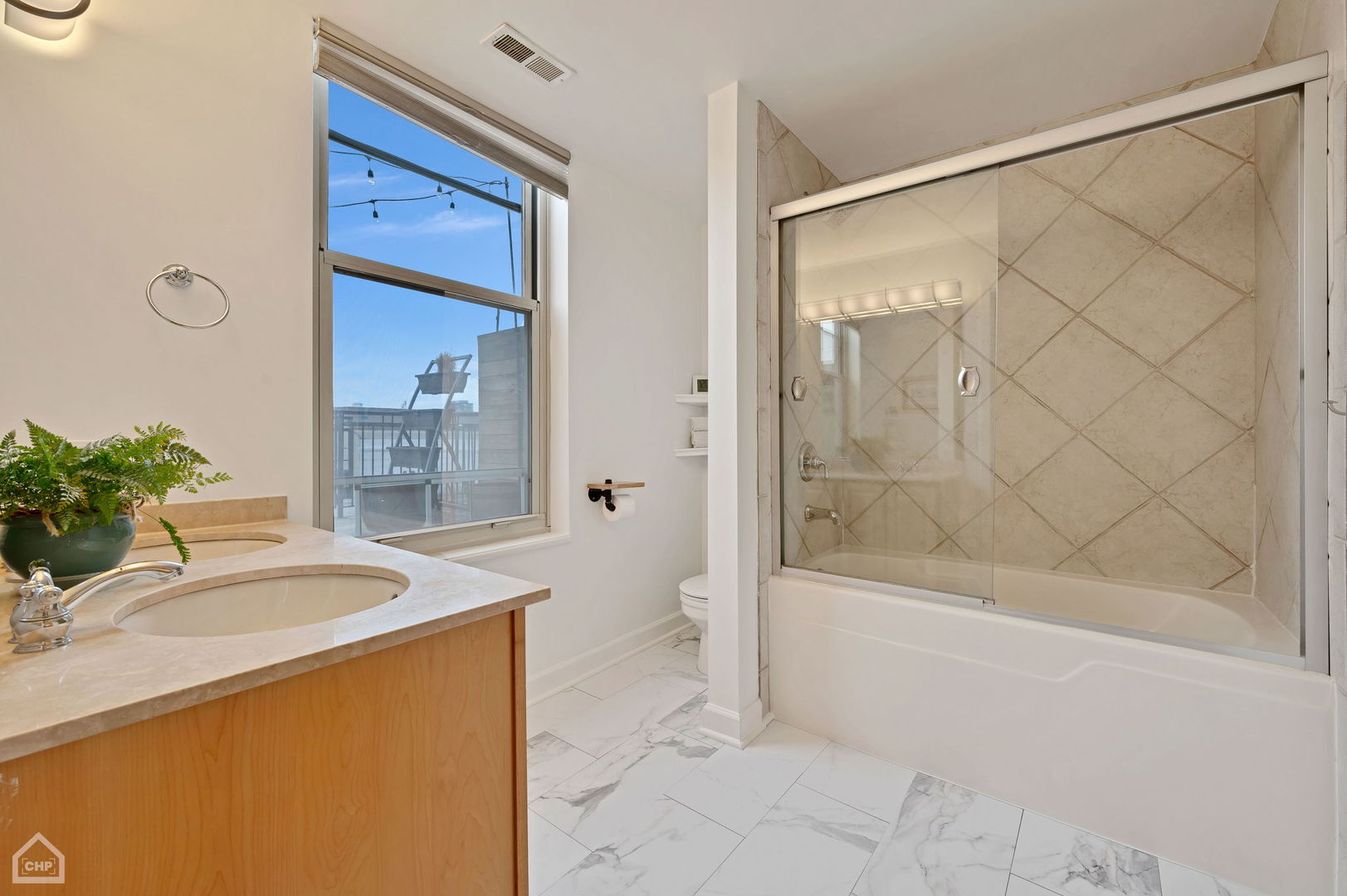 6 South Laflin Street Chicago IL 60607