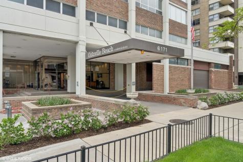 6171 North Sheridan Road Chicago IL 60660