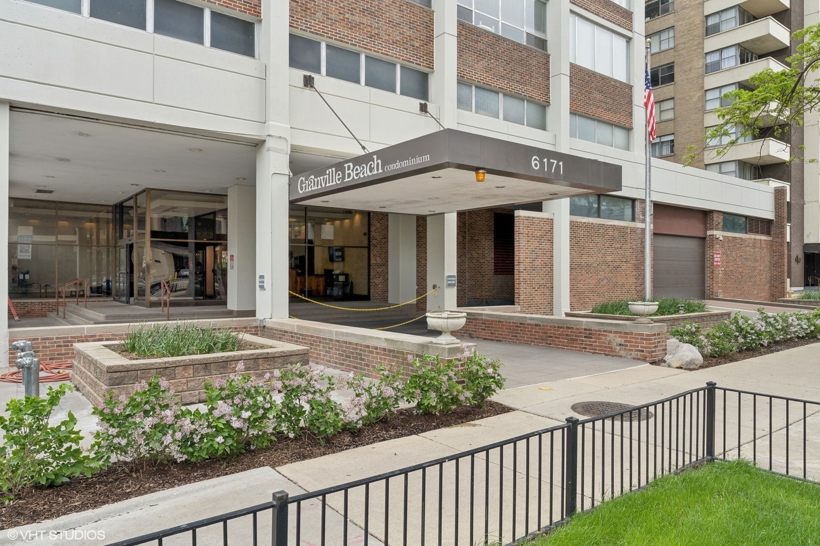 6171 North Sheridan Road Chicago IL 60660
