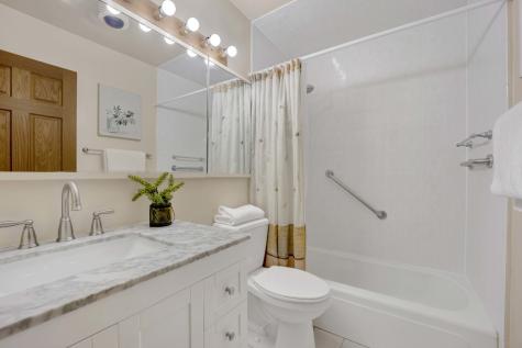 1850 North Clark Street Chicago IL 60614