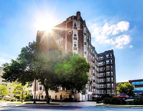 6334 North Sheridan Road Chicago IL 60660