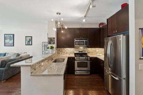 123 South Green Street Chicago IL 60607