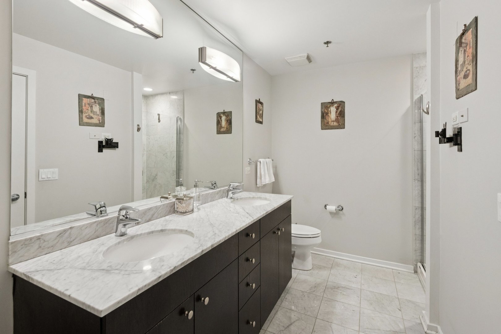123 South Green Street Chicago IL 60607