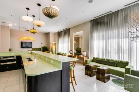 123 South Green Street Chicago IL 60607