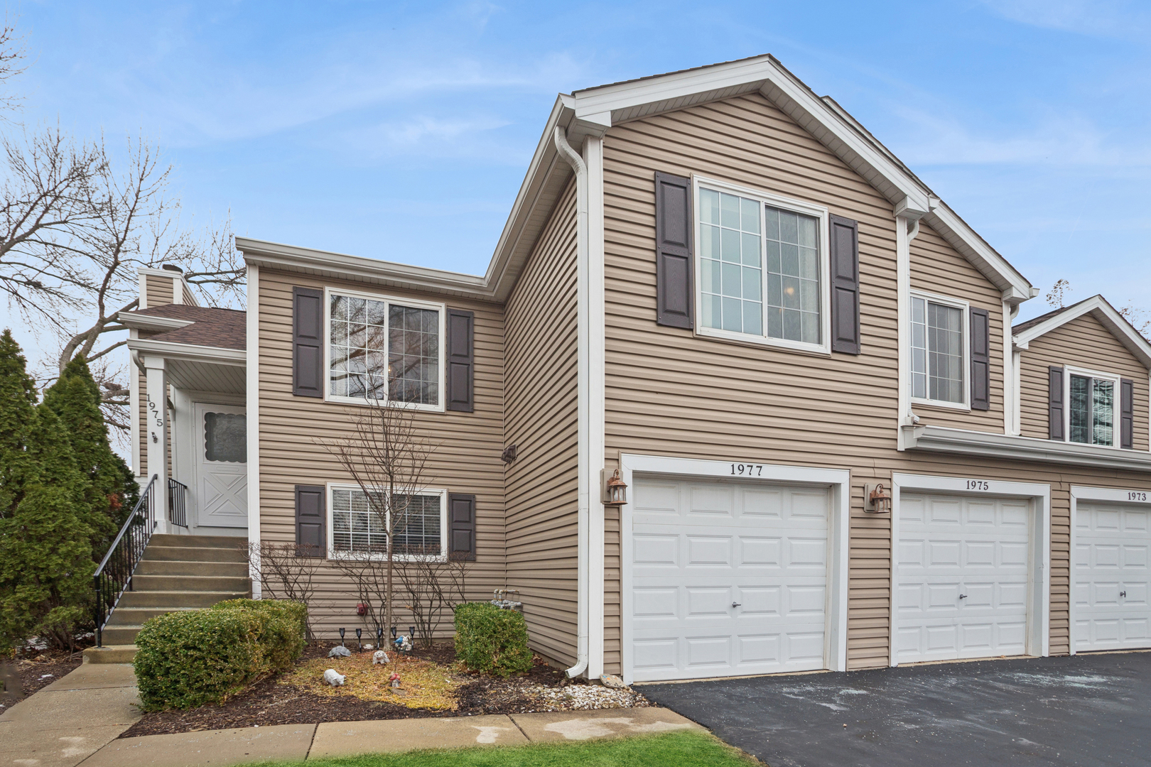 1975 Windsong Drive Schaumburg IL 60194
