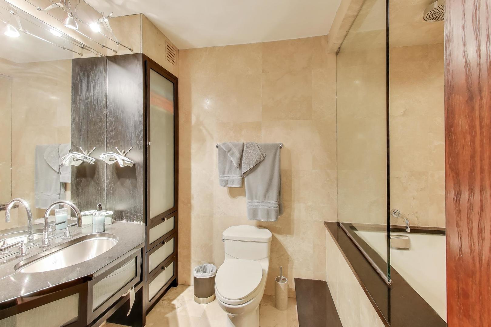 100 East Walton Street Chicago IL 60611