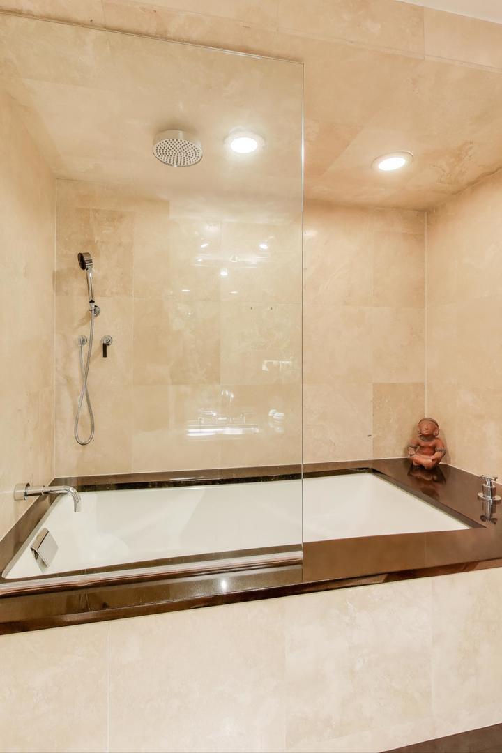 100 East Walton Street Chicago IL 60611
