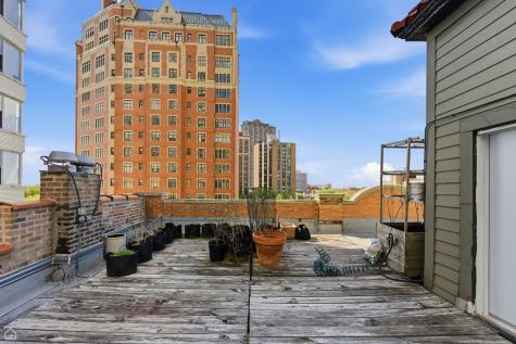628 West Sheridan Road Chicago IL 60613