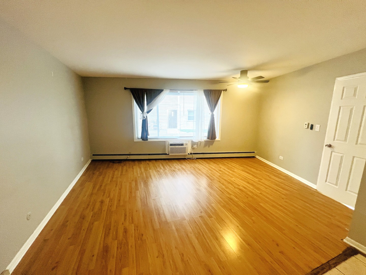 8152 Elmwood Avenue Skokie IL 60077