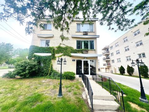 8152 Elmwood Avenue Skokie IL 60077