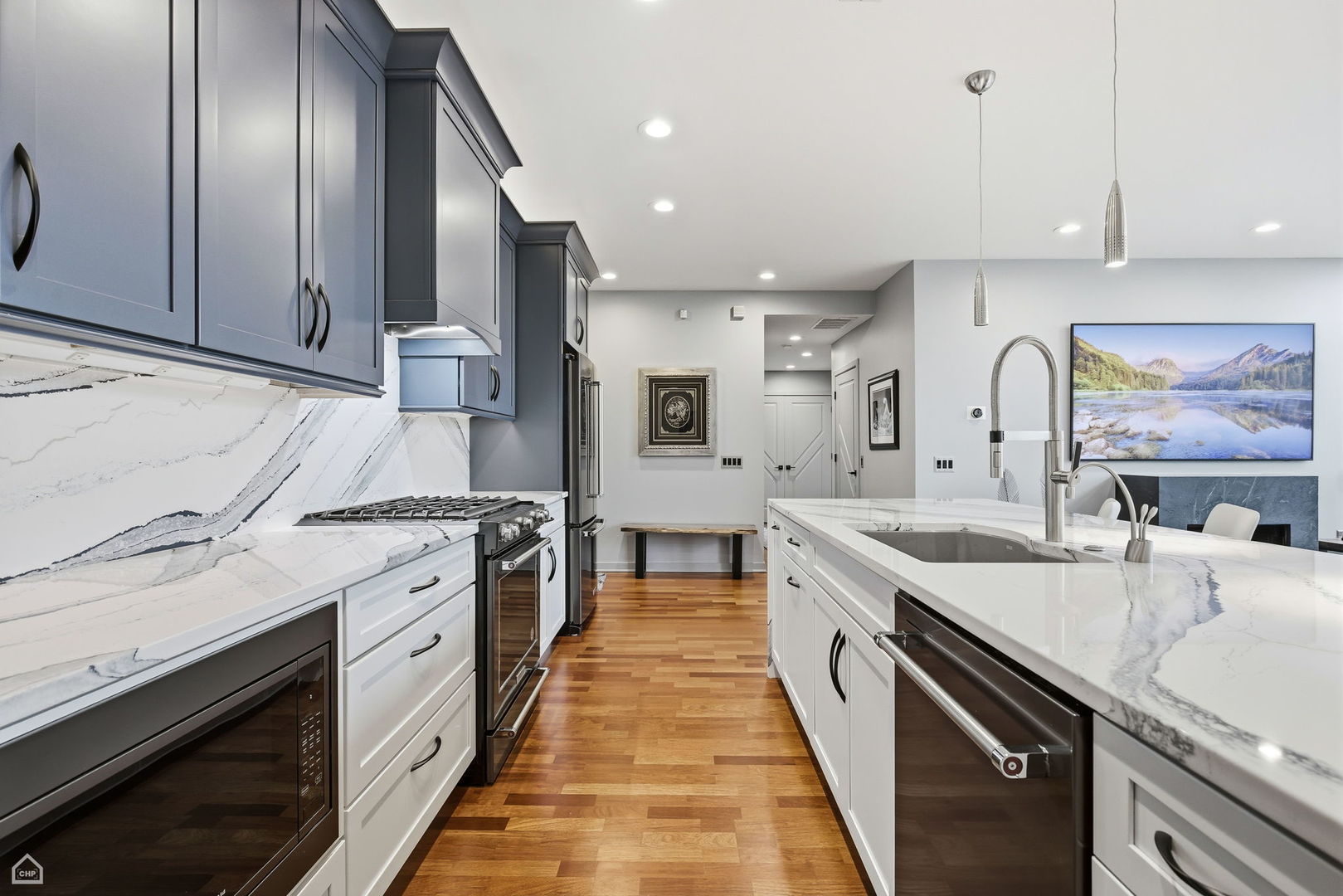 3946 North Ravenswood Avenue Chicago IL 60613