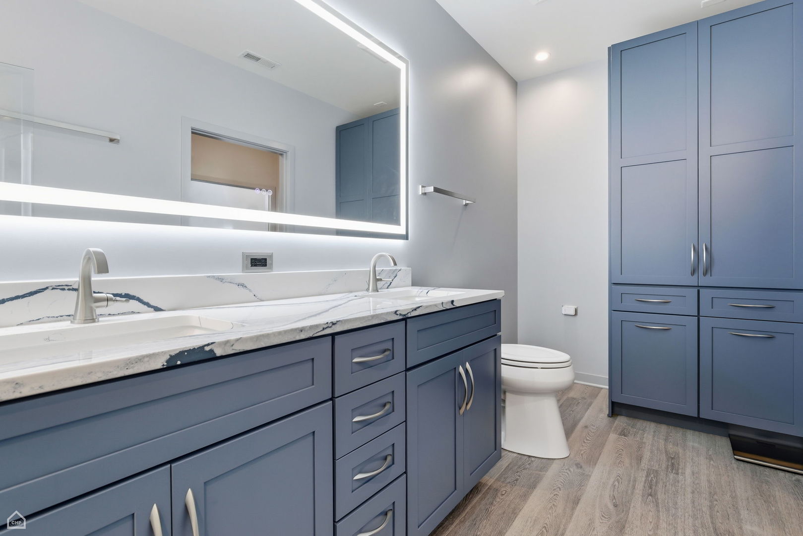 3946 North Ravenswood Avenue Chicago IL 60613