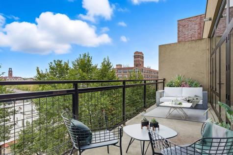 3946 North Ravenswood Avenue Chicago IL 60613