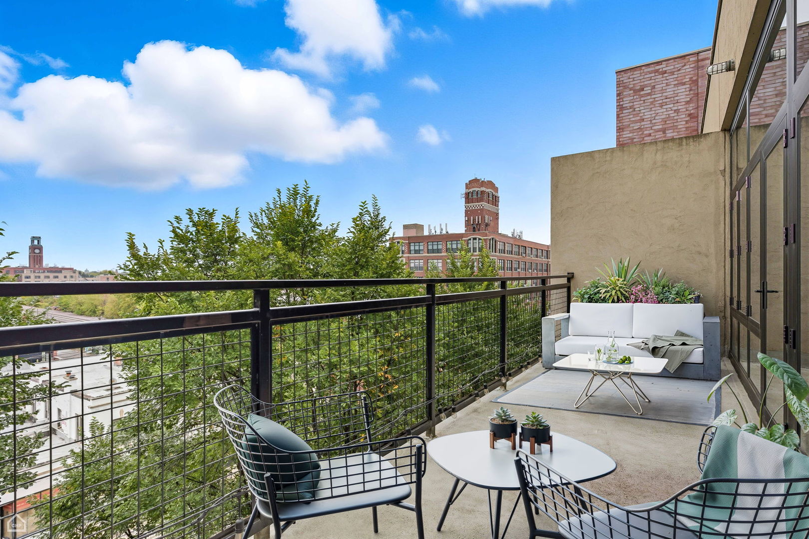 3946 North Ravenswood Avenue Chicago IL 60613