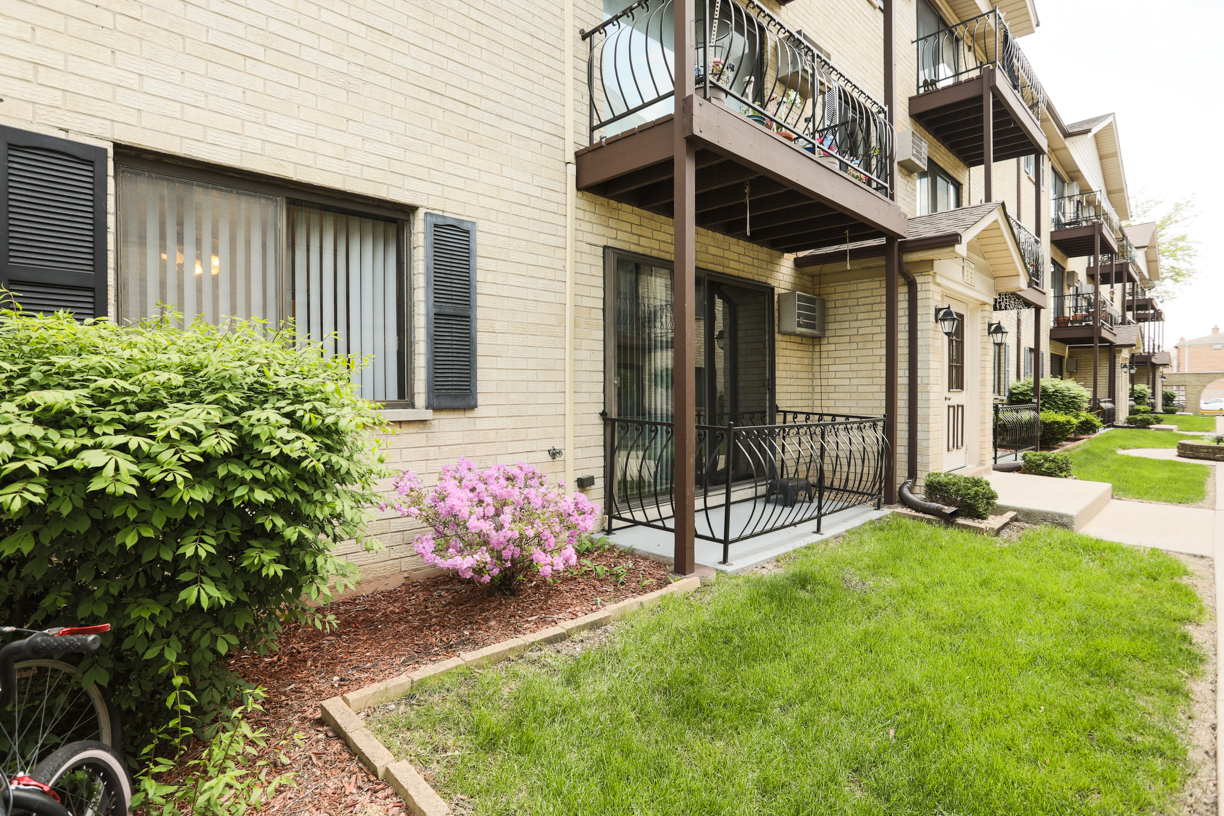7218 West Wrightwood Avenue Elmwood Park IL 60707