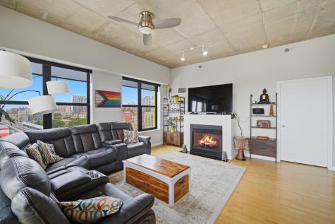 1122 West Catalpa Avenue Chicago IL 60640