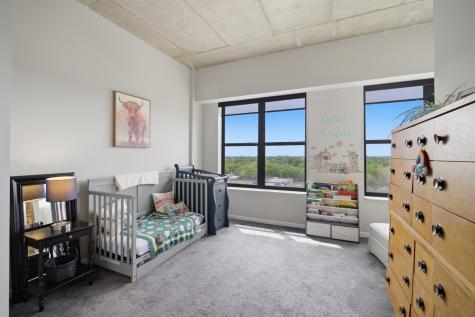 1122 West Catalpa Avenue Chicago IL 60640