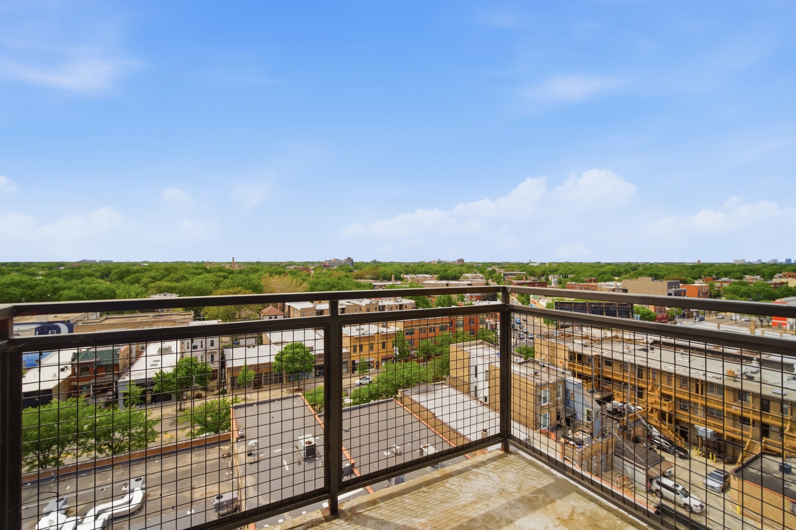 1122 West Catalpa Avenue Chicago IL 60640