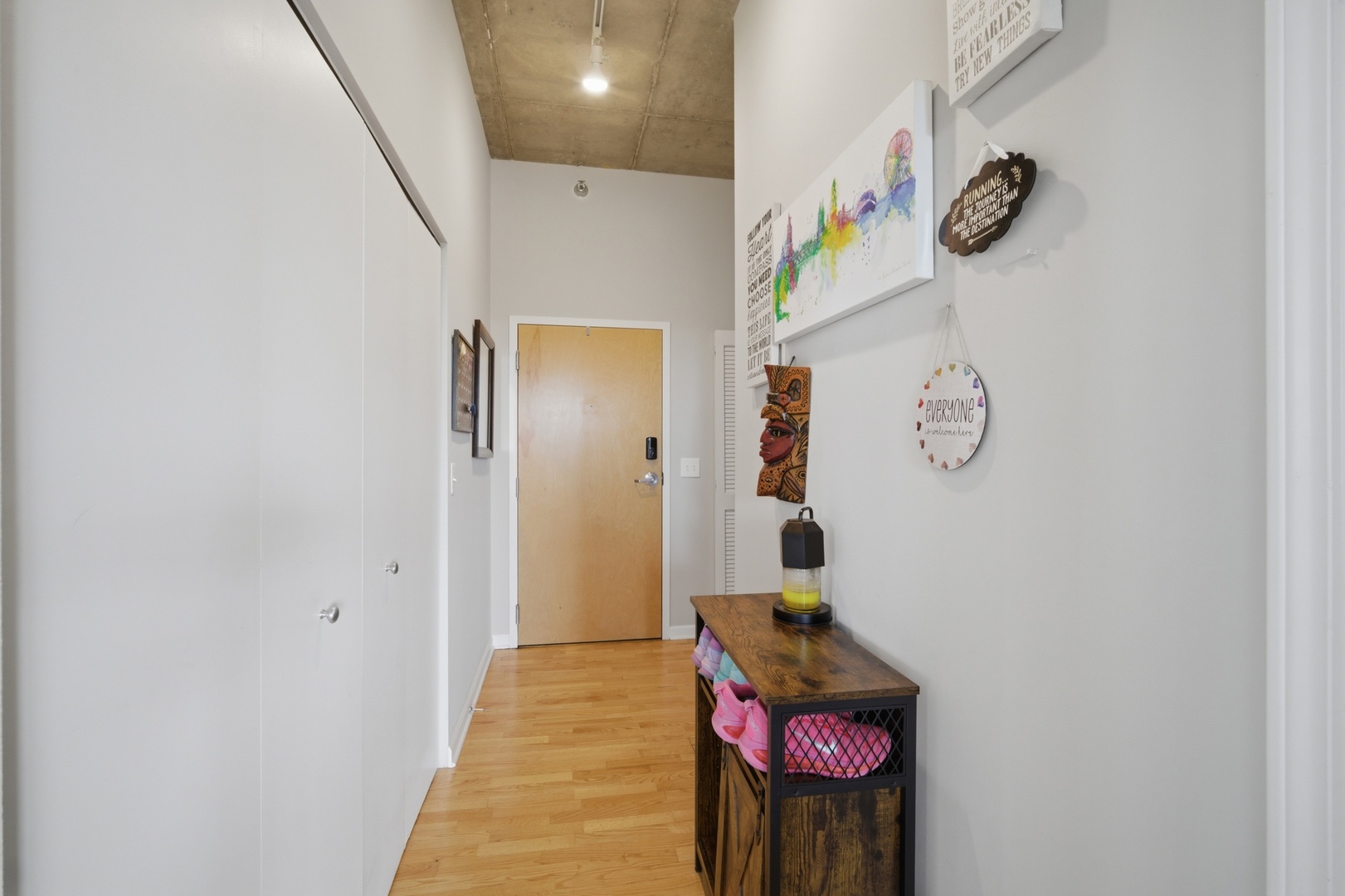 1122 West Catalpa Avenue Chicago IL 60640