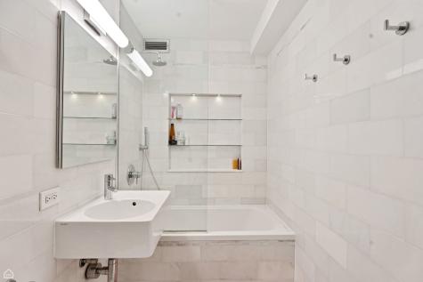 900 North Lake Shore Drive Chicago IL 60611