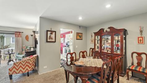 550 Greystone Lane Wheeling IL 60090