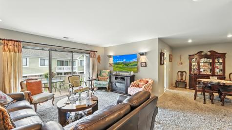 550 Greystone Lane Wheeling IL 60090