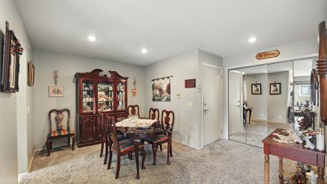550 Greystone Lane Wheeling IL 60090