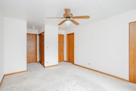 2656 South Cedar Glenn Drive Arlington Heights IL 60005