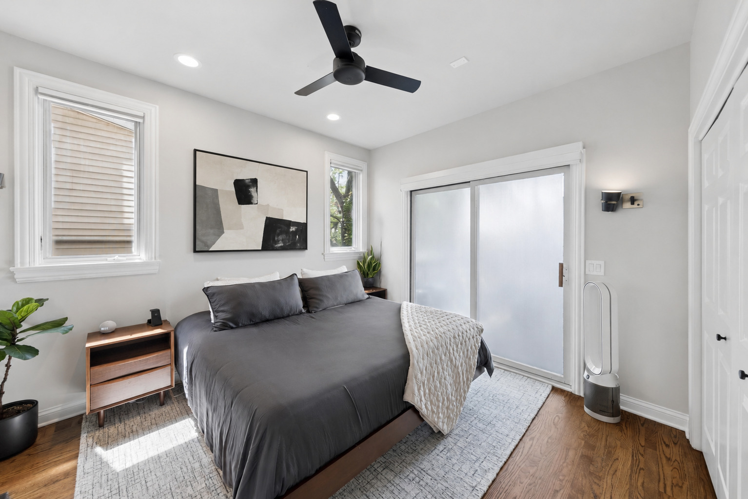 3728 North Kenmore Avenue Chicago IL 60613