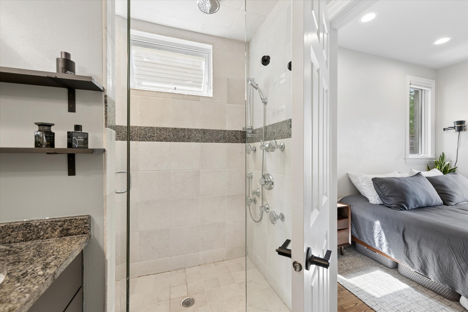 3728 North Kenmore Avenue Chicago IL 60613