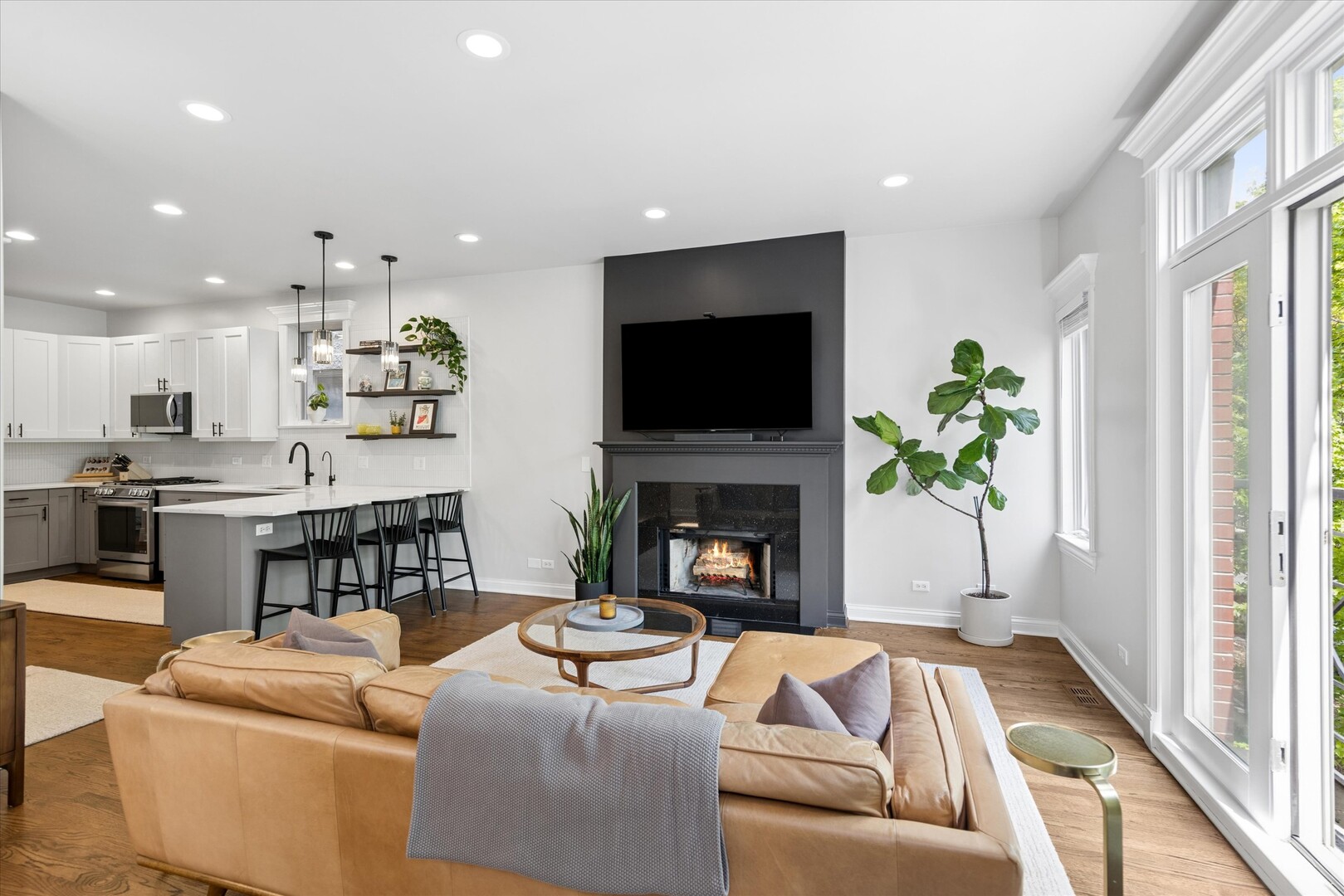 3728 North Kenmore Avenue Chicago IL 60613