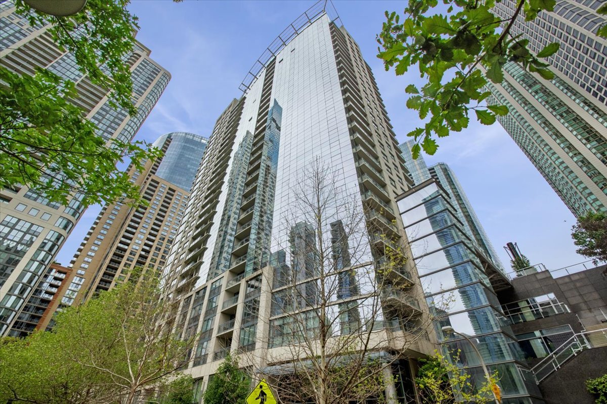 201 North Westshore Drive Chicago IL 60601