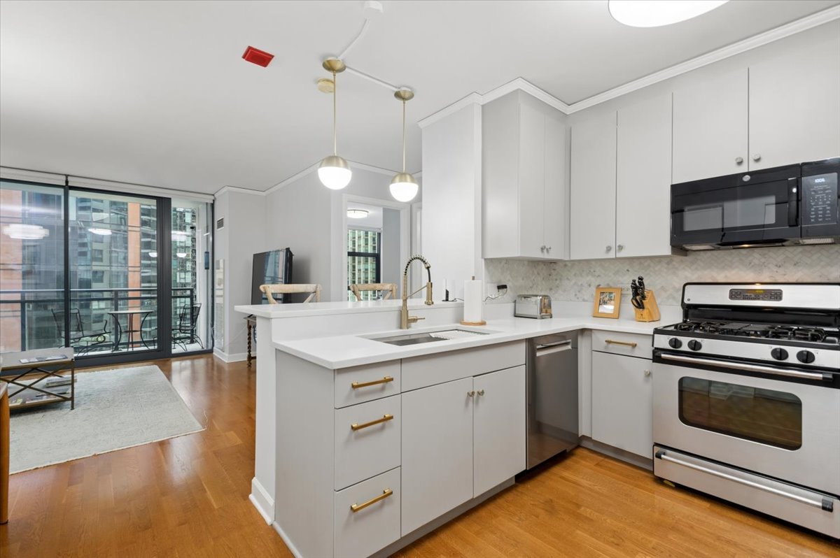 201 North Westshore Drive Chicago IL 60601
