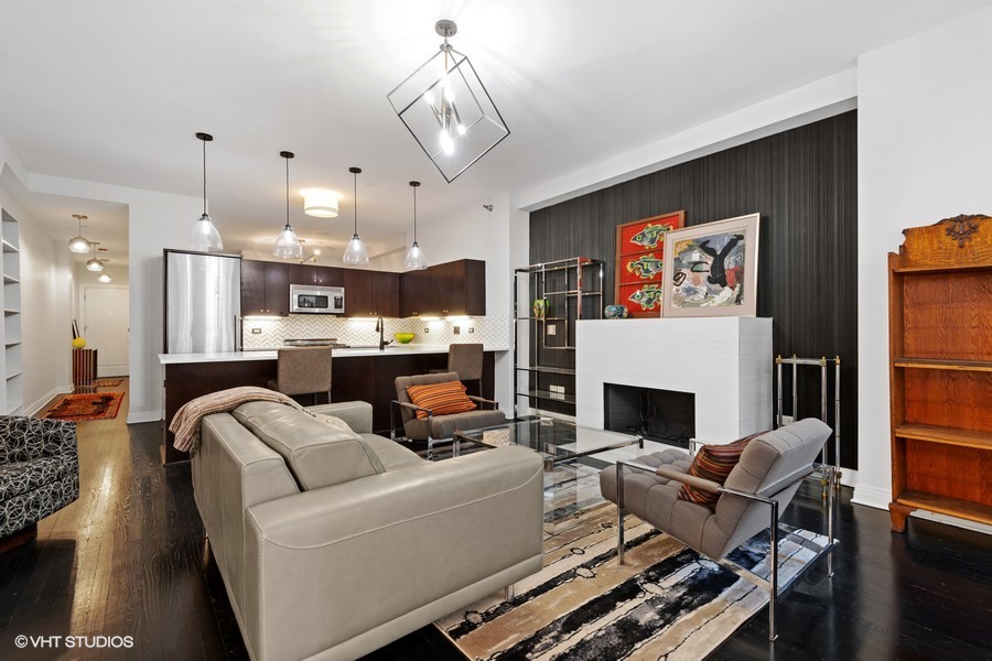 6 North Michigan Avenue Chicago IL 60602