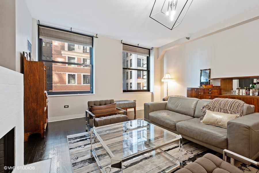 6 North Michigan Avenue Chicago IL 60602