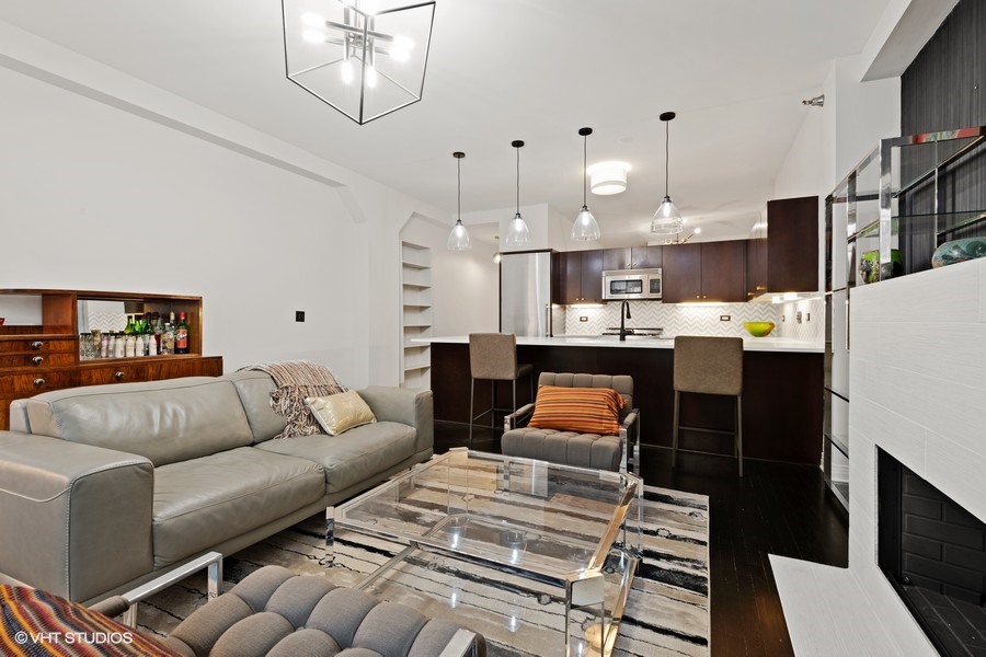 6 North Michigan Avenue Chicago IL 60602