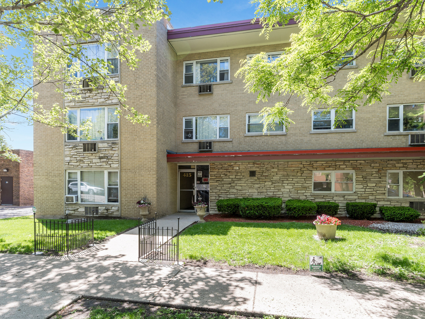 415 South Maple Avenue Oak Park IL 60302