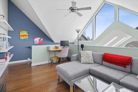 2024 West Iowa Street Chicago IL 60622
