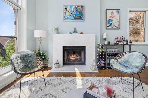 2024 West Iowa Street Chicago IL 60622