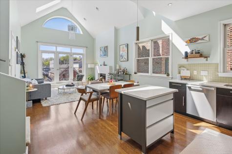2024 West Iowa Street Chicago IL 60622
